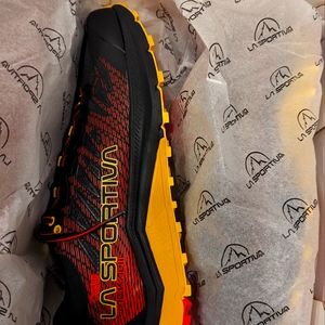 New La Sportiva M US 10/ EU 43 Jackal II GTX